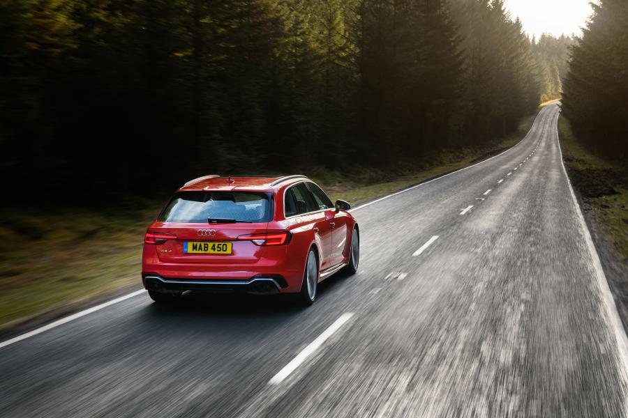  Audi RS4 Avant (B9) 2018 года  (UK) (фото 18 из 40)